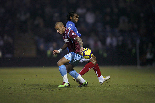 這背後究竟 這背後究竟